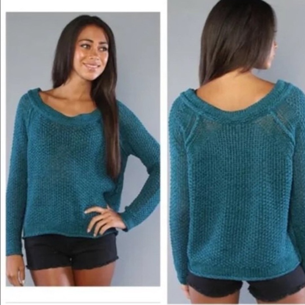 Free People Off-the-Shoulder Sahara Star
Slouchy Knit Sweater Size XS